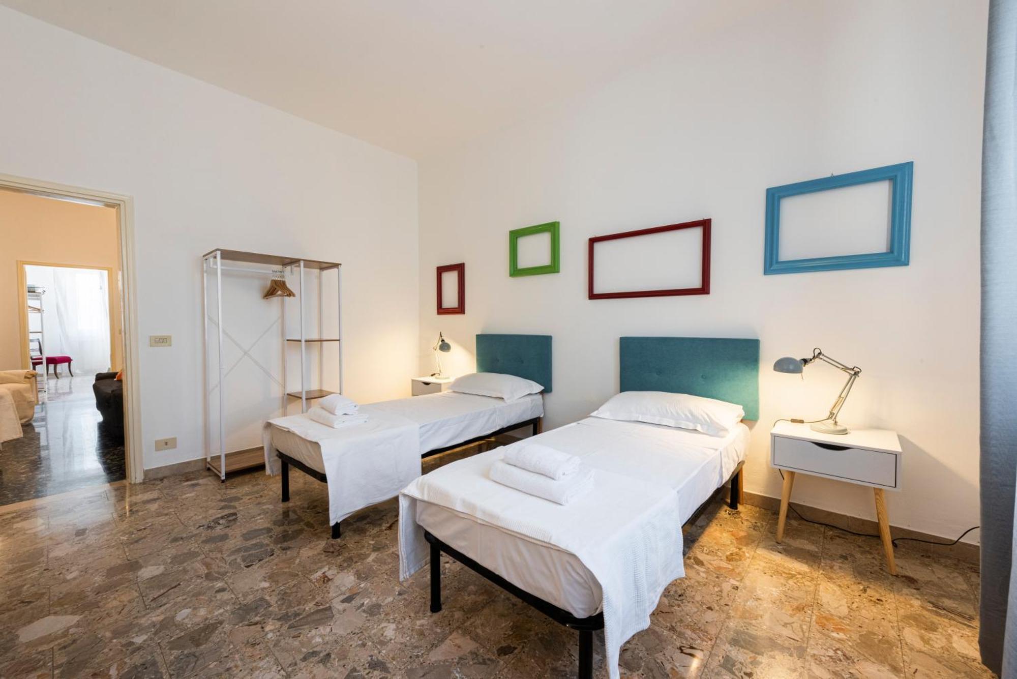 The Luxor - Sanctis * Florence